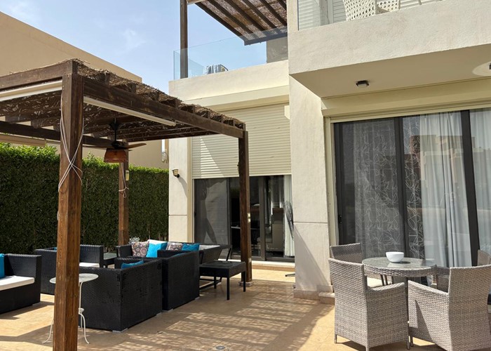 4 BR Villa with lagoon view in Tawila - 4